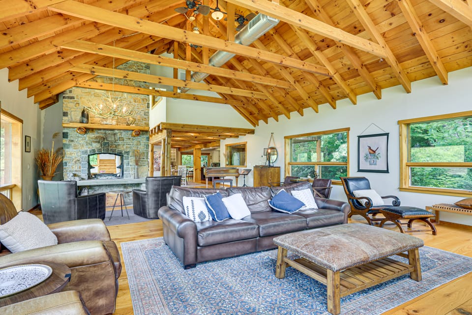 Secluded Cabin w/ Boats < 6 Mi to Jenny Jump! House in Pocono Mountains