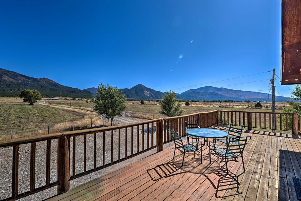 Questa Home w/ Views - 13 Mi to Red River Skiing! House in New Mexico