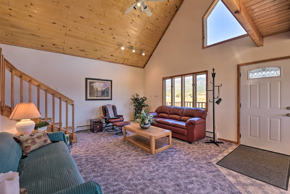 Questa Home w/ Views - 13 Mi to Red River Skiing! House in New Mexico