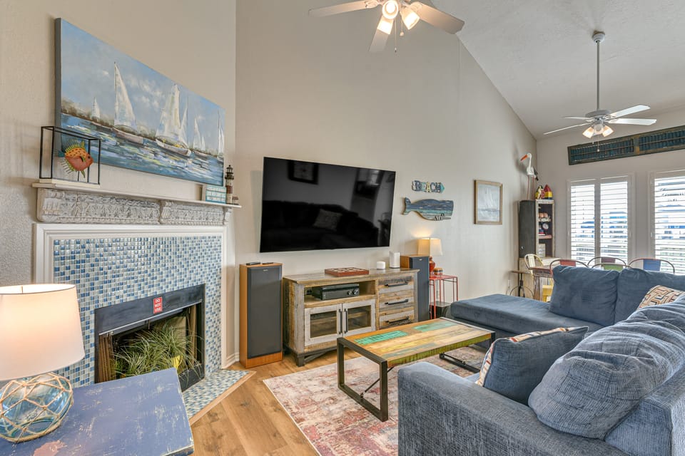Ocean-View Beach House in Galveston, Dogs Welcome! House in Galveston Island