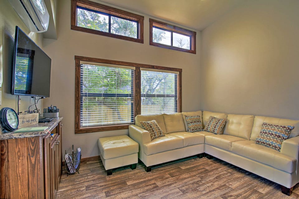 Fredericksburg Cottage ~ 1 Mile to Main Street! Cottage in Fredericksburg