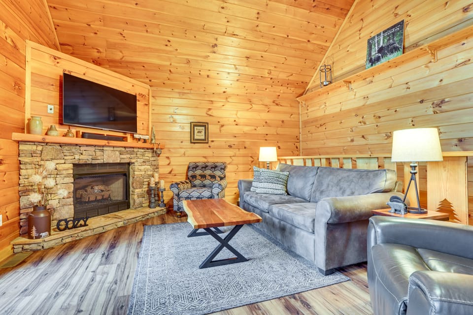 2-Tier Deck & Hot Tub: Quiet Sevierville Cabin House in Sevier County