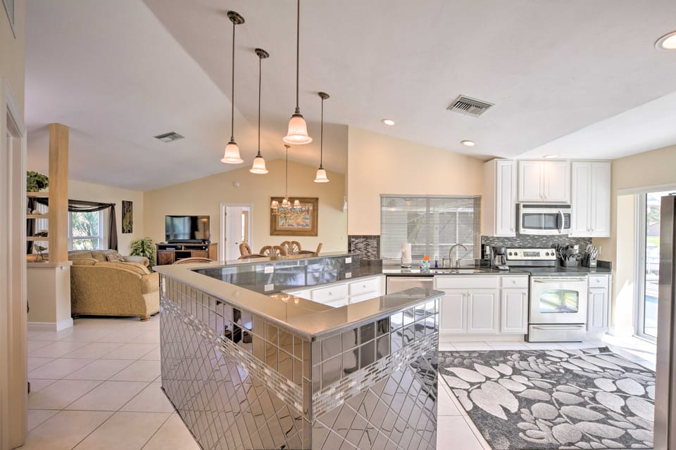 Private Dock: Marco Island Oasis 1 Mi to Beach! House in Marco Island