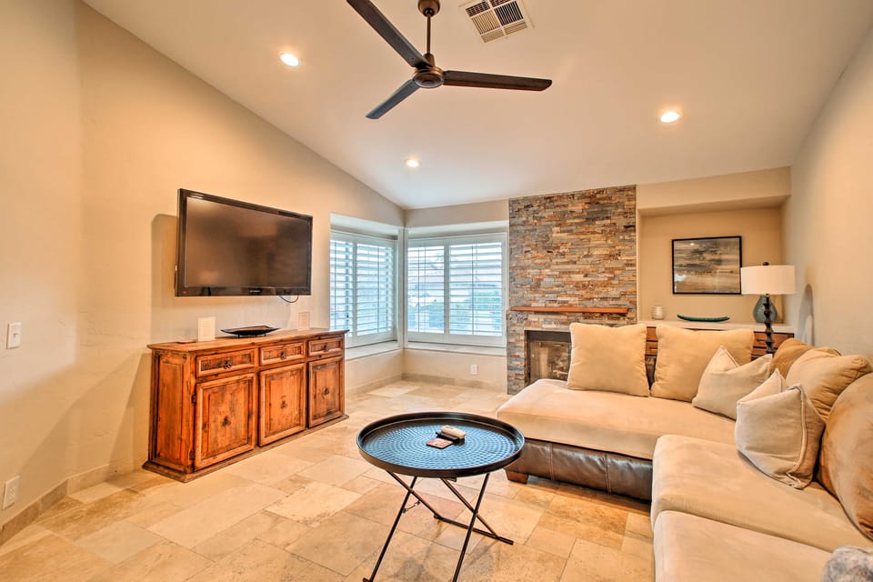 Dog Friendly w/ Saltwater Pool, Walk to Tennis House in Indian Wells