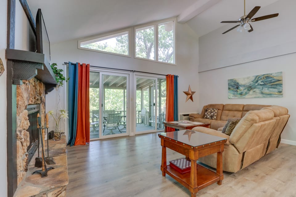 Group Retreat w/ Pool Access in Margaritaville! House in Lake of the Ozarks