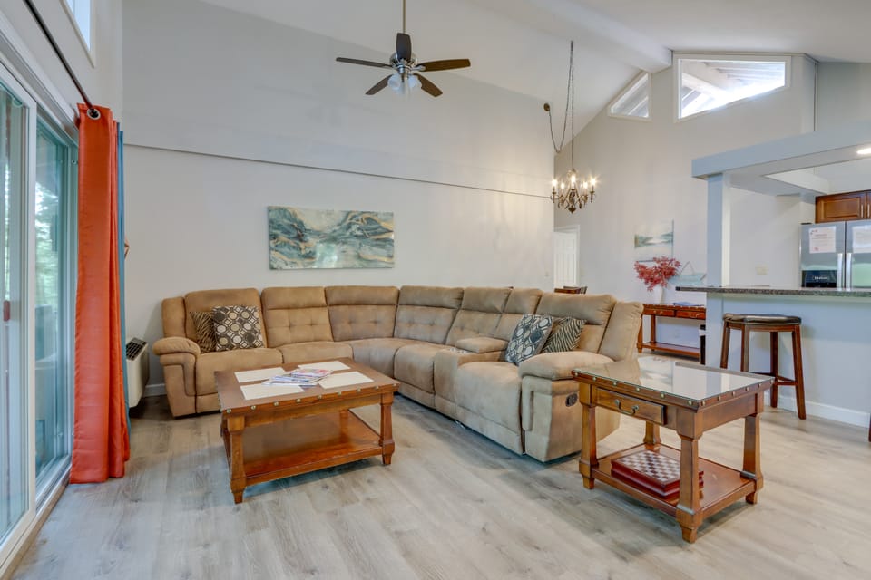 Group Retreat w/ Pool Access in Margaritaville! House in Lake of the Ozarks