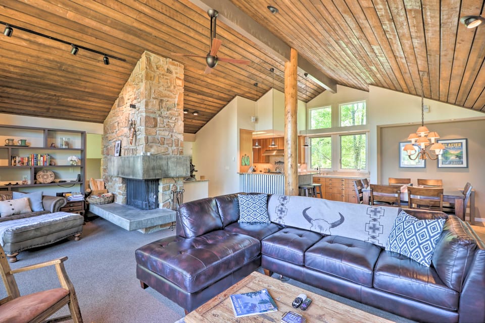 West Glacier Home w/ Majestic Mountain Views! House in Glacier National Park