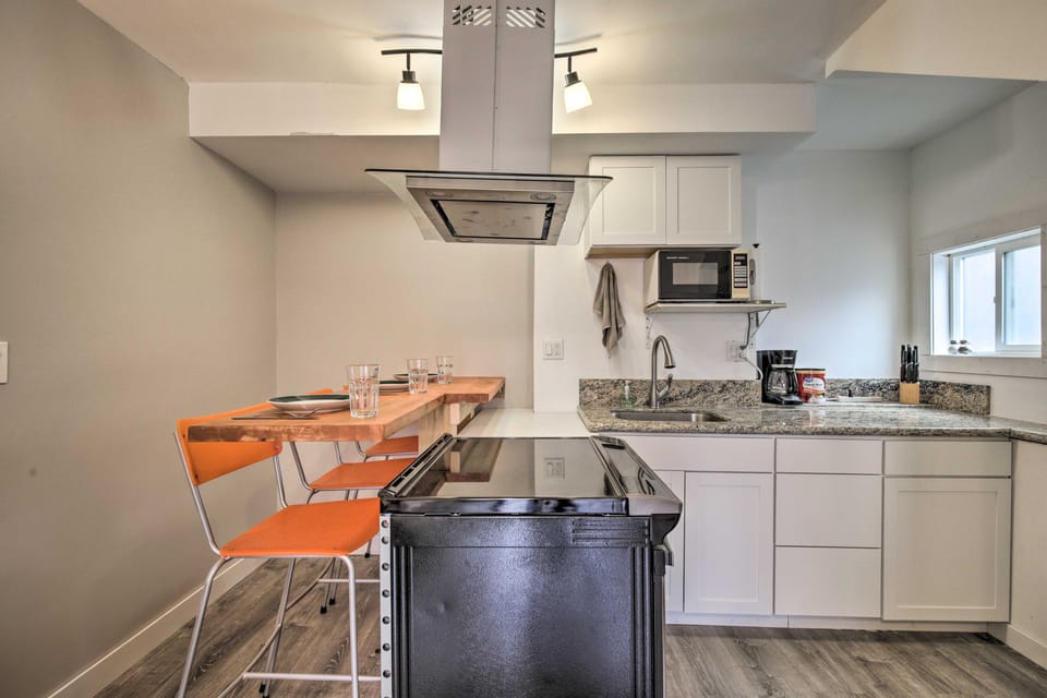 Pet-Friendly San Diego Gem w/ Patio & Grill Cottage in San Diego