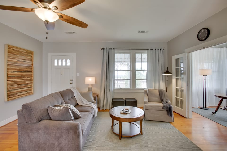 Charming Cottage w/ Mississippi River Views! Cottage in Natchez