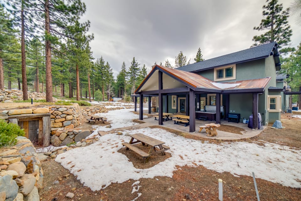 4 Mi to Ski Mt Rose: Sleek Reno-Lake Tahoe Home House in Sierra Nevada