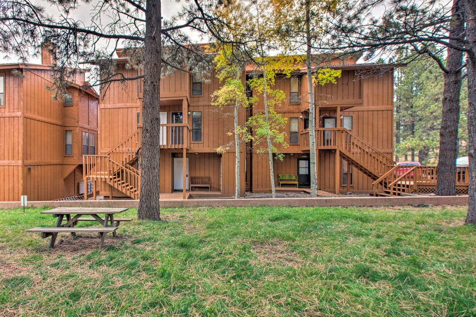 2 Blocks to Skiing & MTB: Angel Fire Condo Apartment in Angel Fire