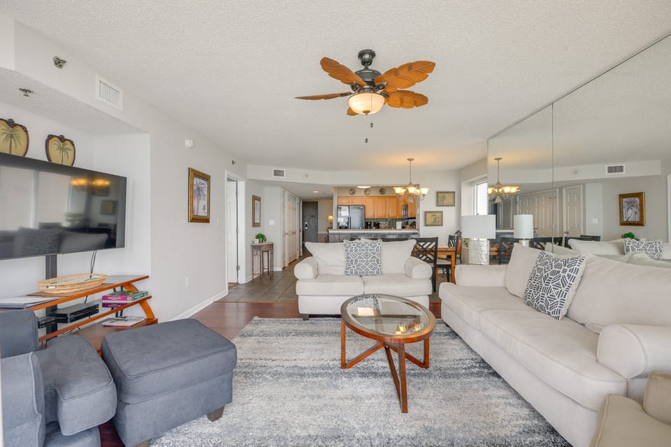Oceanfront Corner Condo in North Myrtle Beach! Apartment in Crescent Beach