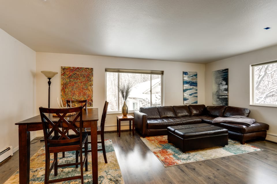 Waterfront Apt, Walk to Town & Coastal Trail! Apartment in Anchorage