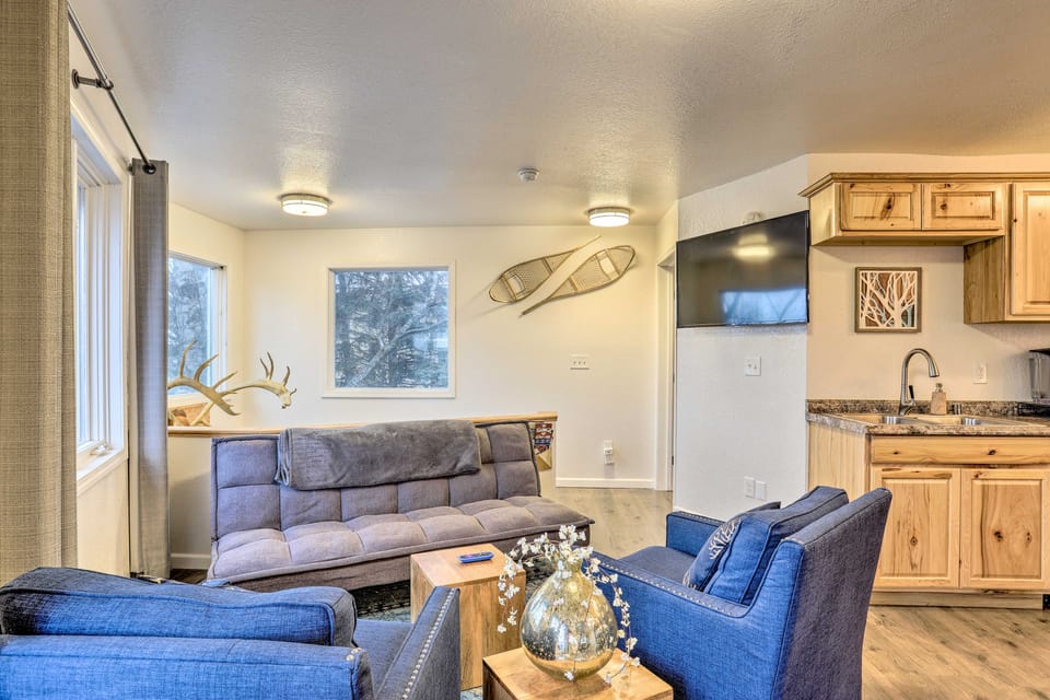 Coastal-View Apartment Near Downtown Anchorage! Apartment in Anchorage