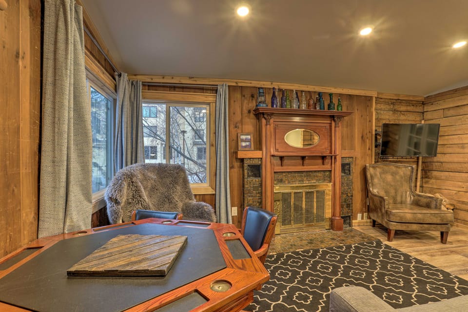 Rustic Anchorage Hideaway: Walk to Coastal Trail! Apartment in Anchorage