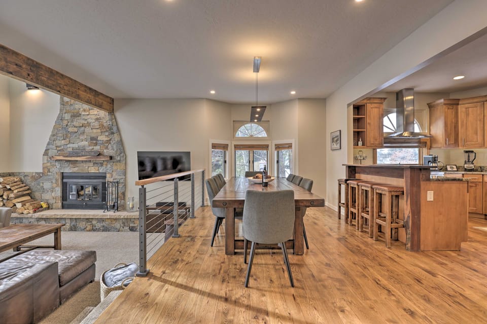 Townhome ~ 4 Mi to Beaver Creek & 8 Mi to Vail! House in Eagle County