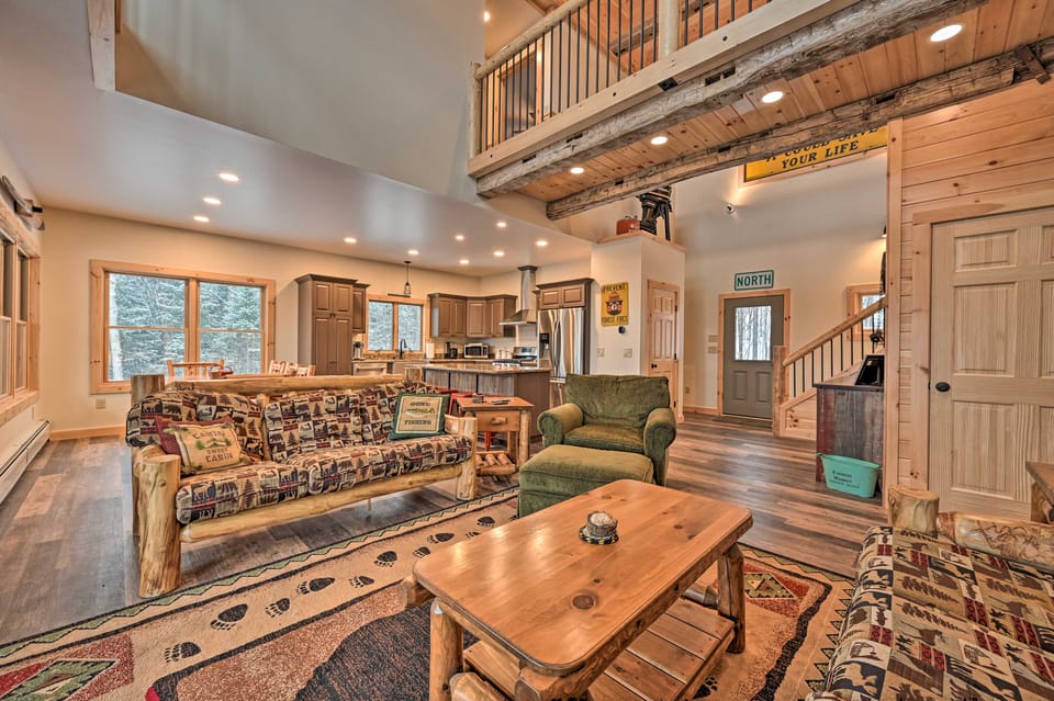 Rustic 3-Story Pittsburg Cabin w/ Lake & Mtn Views House in Pittsburg