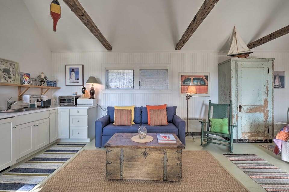 ‘Paul’s Cottage’ in Tenants Harbor, 1 Min to Shore Cottage in Tenants Harbor