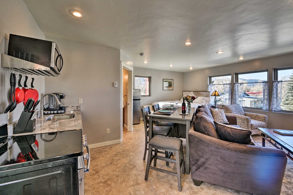Cozy Mountain Studio By Main Street & Hot Springs! Apartment in Buena Vista