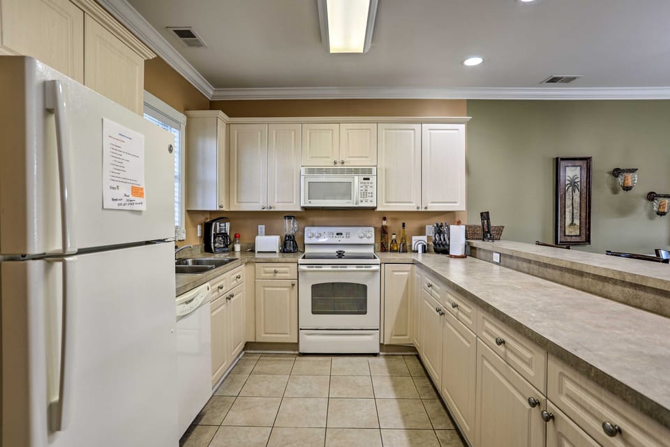 3 Mi to Ocean: Resort Condo in Myrtle Beach! Apartment in Myrtle Beach