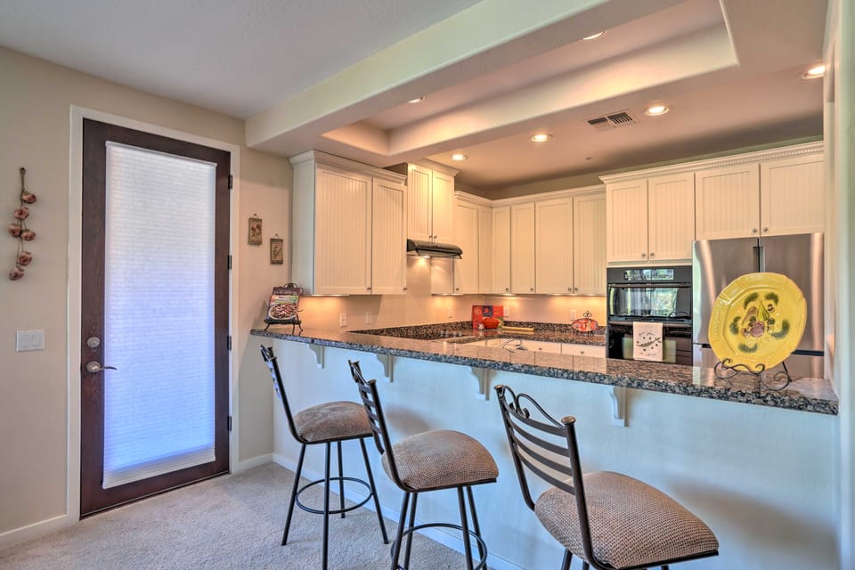 Pool Access, Views: 'Scottsdale Serenity' Condo! Apartment in Scottsdale