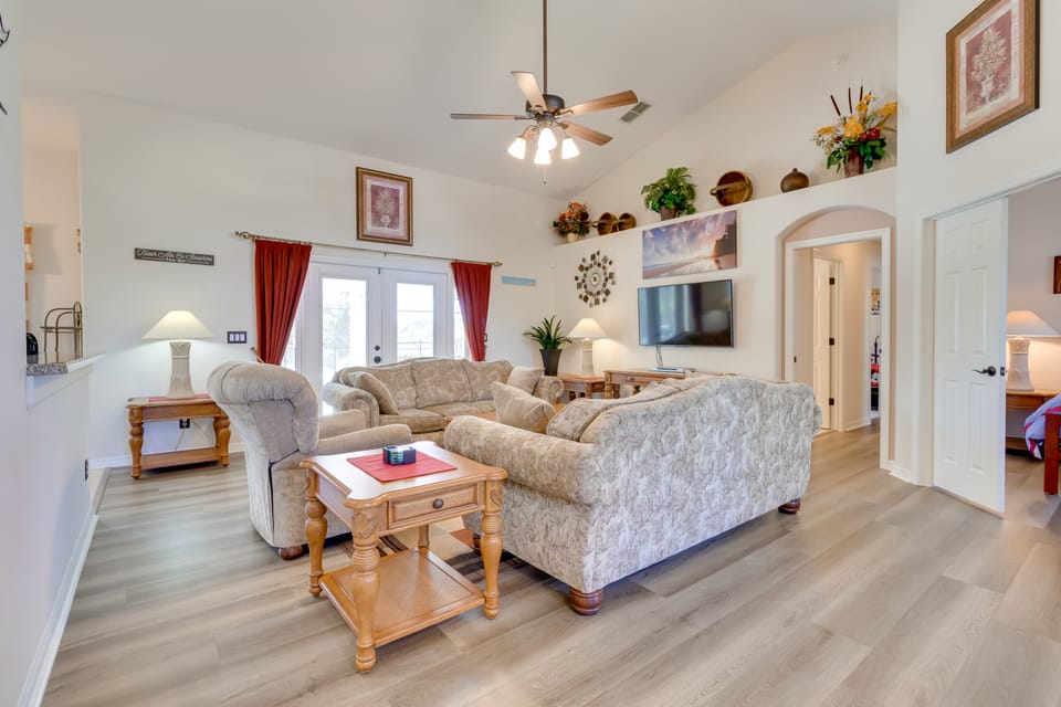 12 Mi to Disney: Home w/ Pool & Spa in Clermont House in Four Corners