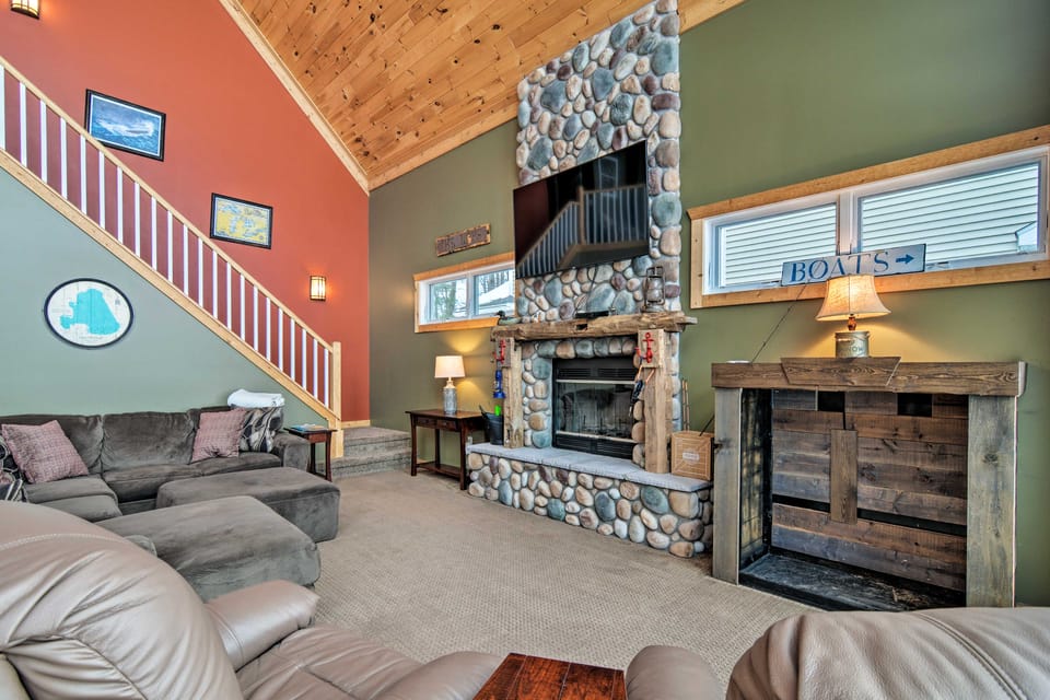 Hike & Ski! Family-Friendly Lake Mitchell Oasis House in Michigan