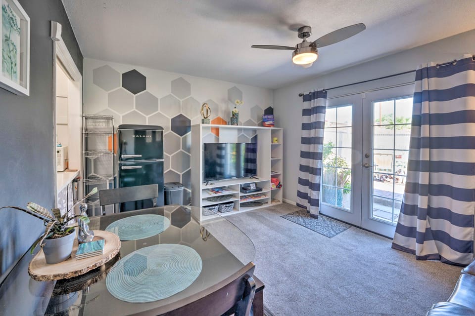 4 Mi to Beach: Lake Havasu Apartment w/ Pool! Apartment in Lake Havasu City