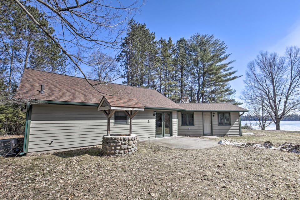 Lakefront Escape w/ Fishing Pier & Snowmobiling! House in Wisconsin