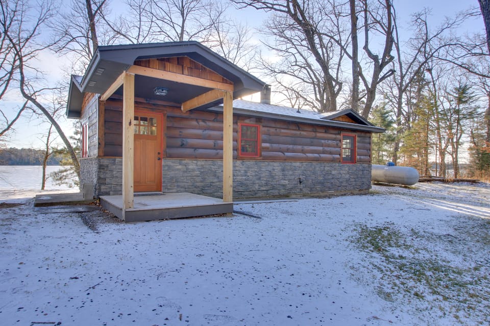 Cozy Cabin w/ Private Dock on Fifth Crow Wing Lake House in Minnesota