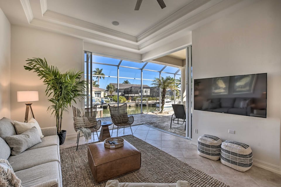 Luxury Island Oasis w/ Pool & Dock, 1 Mi to Beach! House in Marco Island
