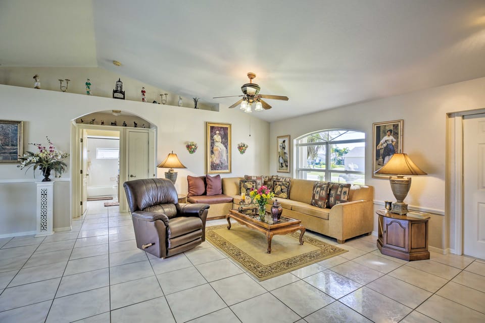 Canal-View Home w/ Lanai in Cape Coral! House in Cape Coral