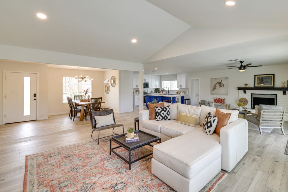 Near Golfing & Shops: Scottsdale Gem w/ Patio! House in Phoenix