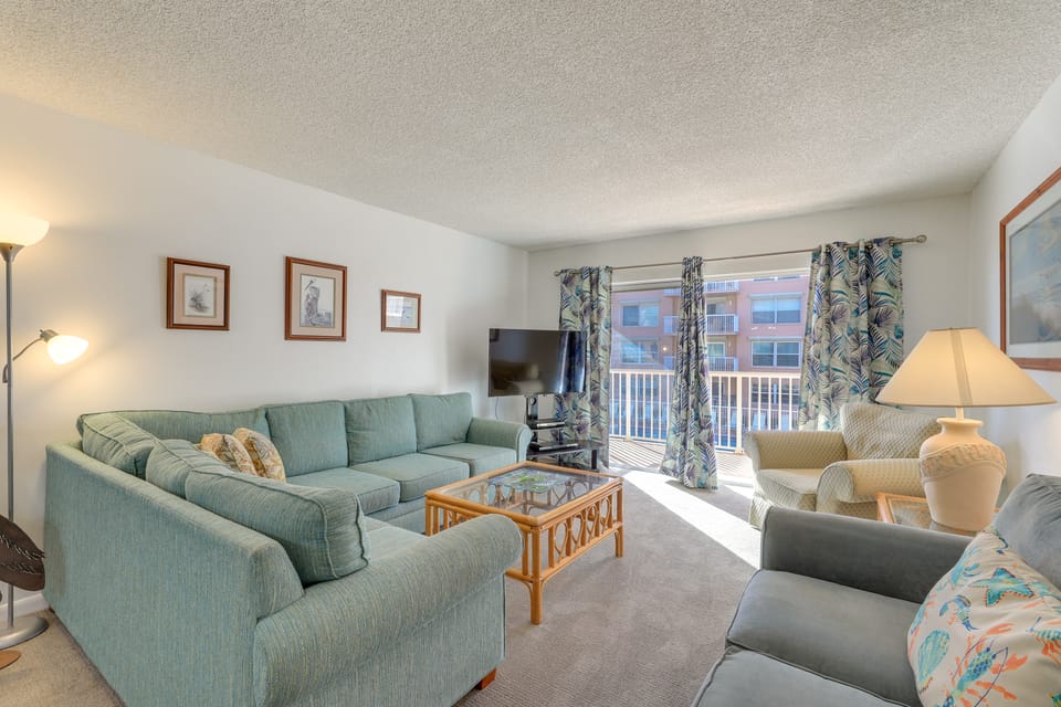 Central Cocoa Beach Condo w/ View, Steps to Beach! Apartment in Seacrest Beach