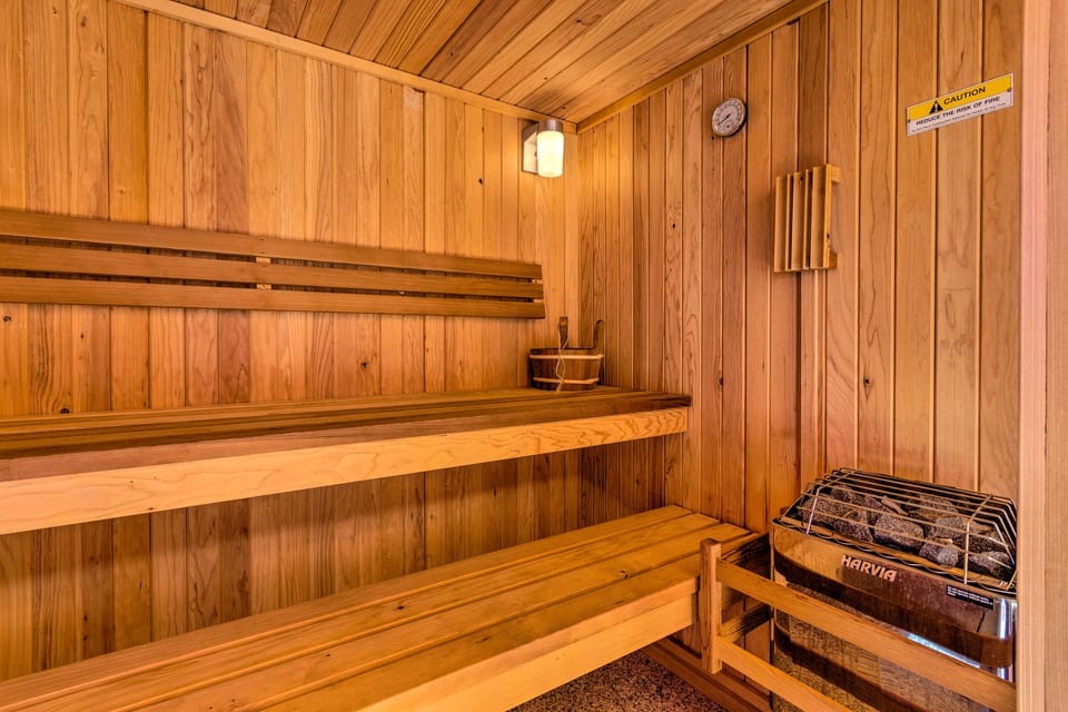 Golf, Sauna, Creek: Spectacular Smoky Mtn-View Gem House in Maggie Valley