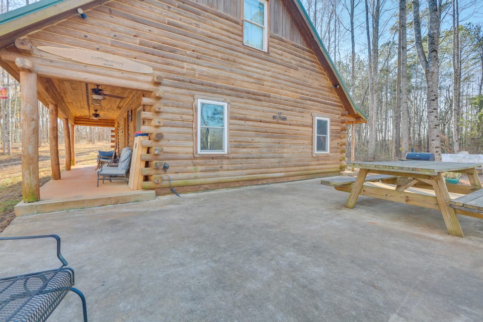 Dock w/ Boat Slip: Cozy Cabin Near Leesville Lake! House in Virginia