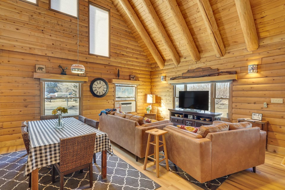 ‘Cottonwood Cabin’ w/ Private On-Site Fly Fishing! House in New Mexico