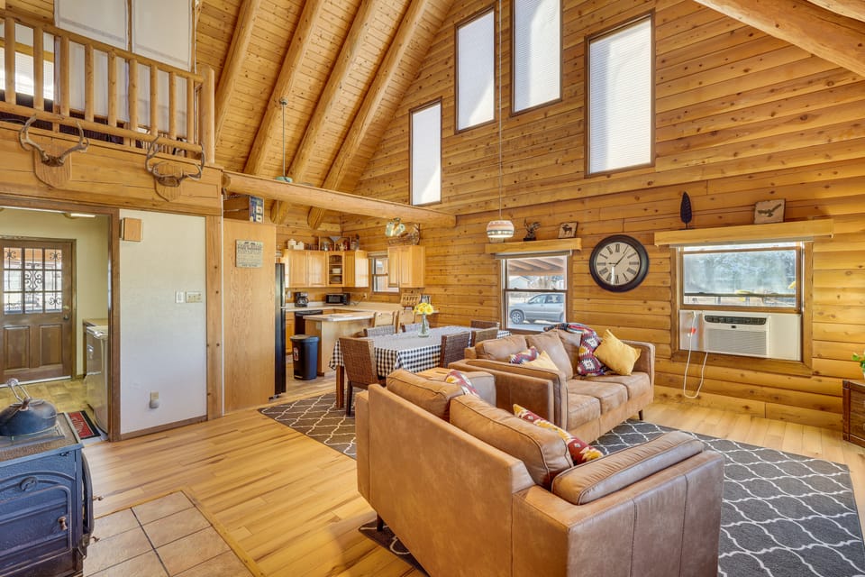 ‘Cottonwood Cabin’ w/ Private On-Site Fly Fishing! House in New Mexico