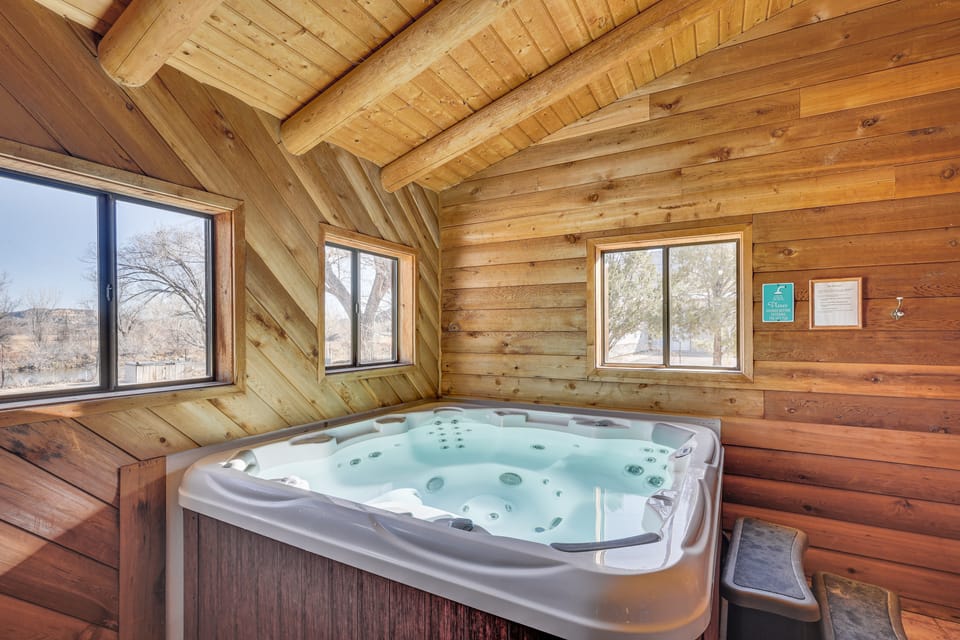 ‘Cottonwood Cabin’ w/ Private On-Site Fly Fishing! House in New Mexico
