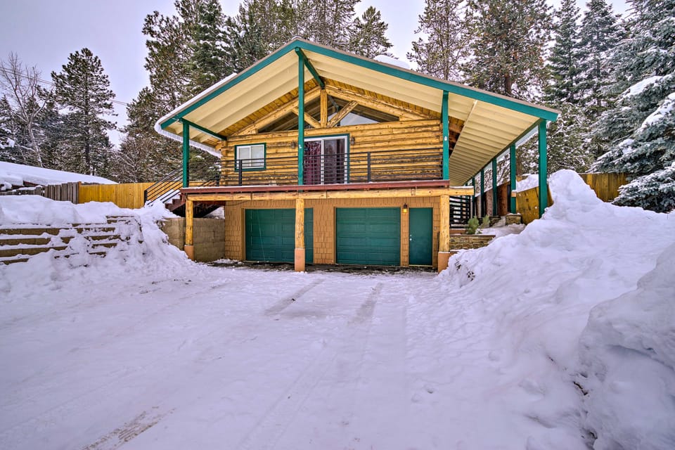 McCall Retreat w/ Hot Tub - 1/2 Mi to Downtown! House in McCall