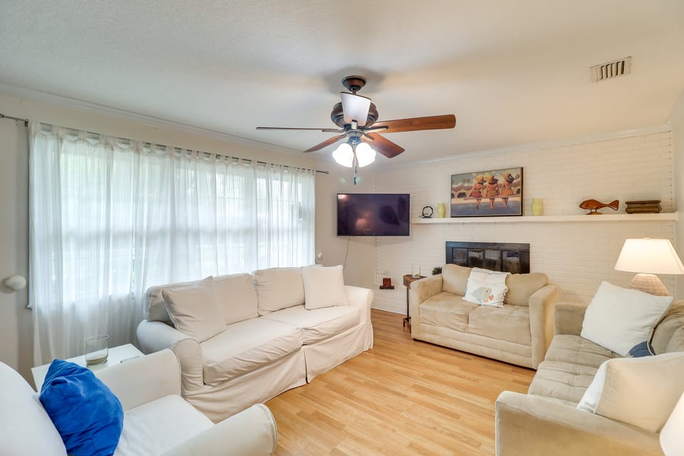 Beach Retreat in Jacksonville: Pet/Family-Friendly House in Jacksonville Beach