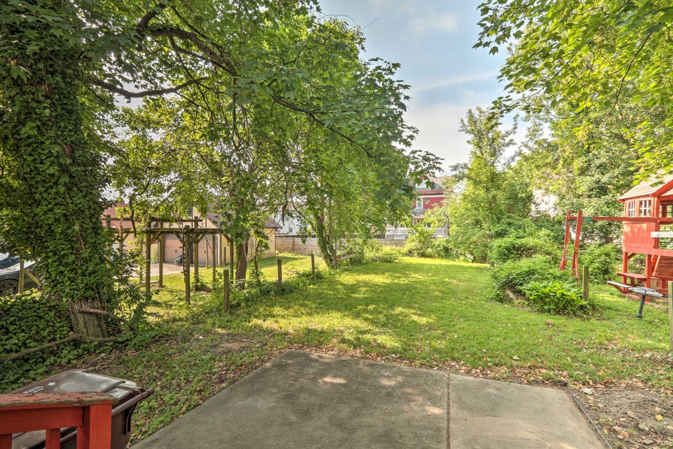 Backyard Patio! Philly Stay Near Lincoln Financial House in Lansdowne