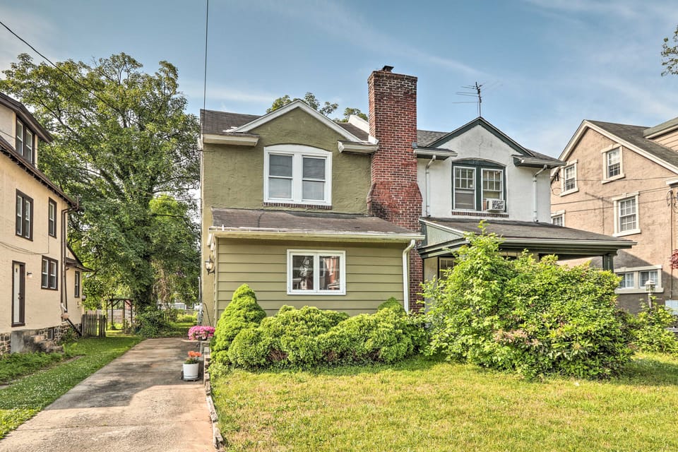 Backyard Patio! Philly Stay Near Lincoln Financial House in Lansdowne
