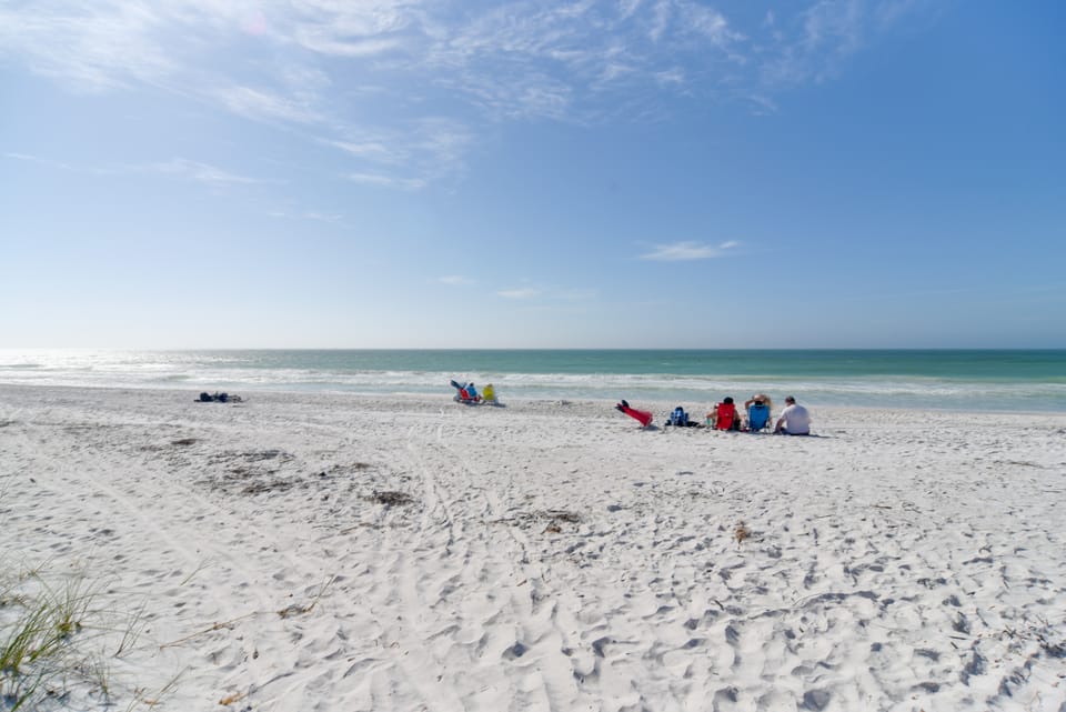 Walk to Bradenton Beach: Gulf-View Home w/ Lanai Apartment in Bradenton Beach