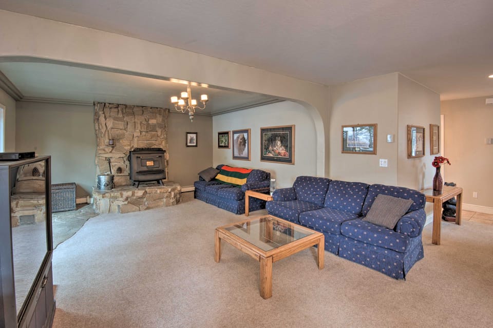 Stateline Ski House: Walk to Boulder Lift! House in Kingsbury