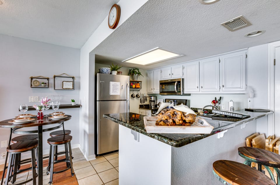 Resort-Style Lake Conroe Retreat w/ Balcony & View Apartment in Lake Conroe