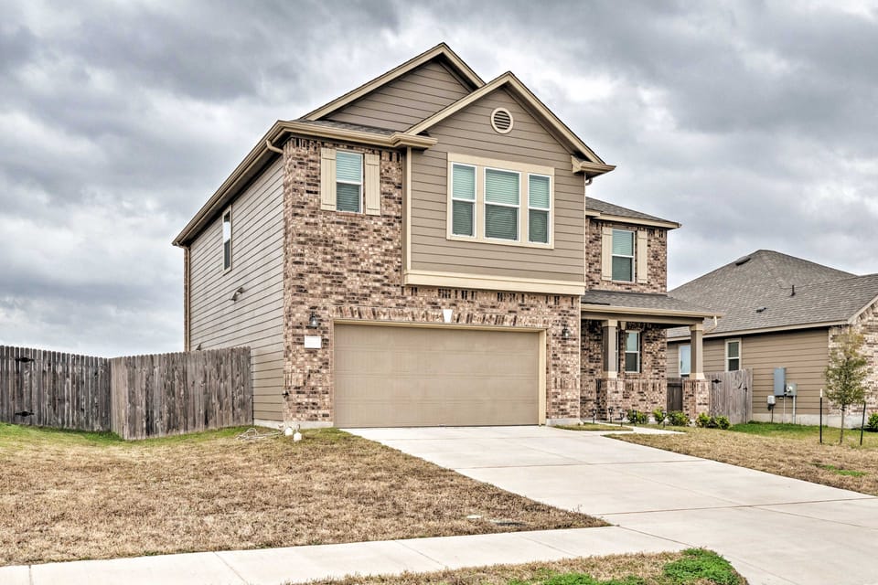 Texas Home w/ Patio & Grill ~ 16 Mi to Austin House in Rio Grande
