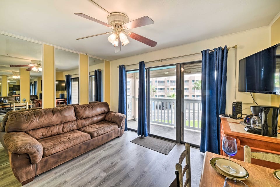 Seaside Corpus Christi Condo at The Villa del Sol! Apartment in Nueces County
