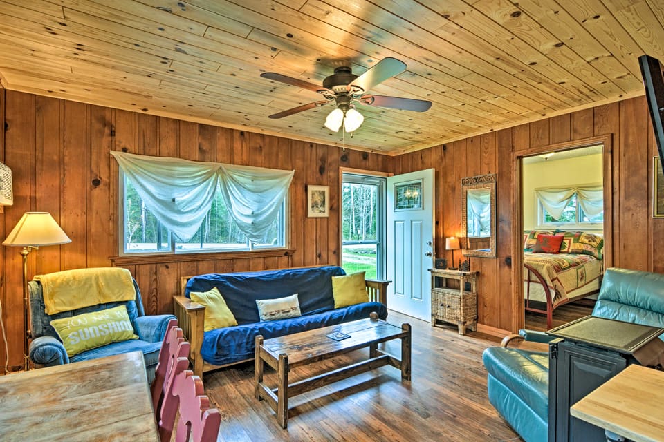 Day Trips to Boyne Mtn! Cabin Near Lake Charlevoix House in Michigan