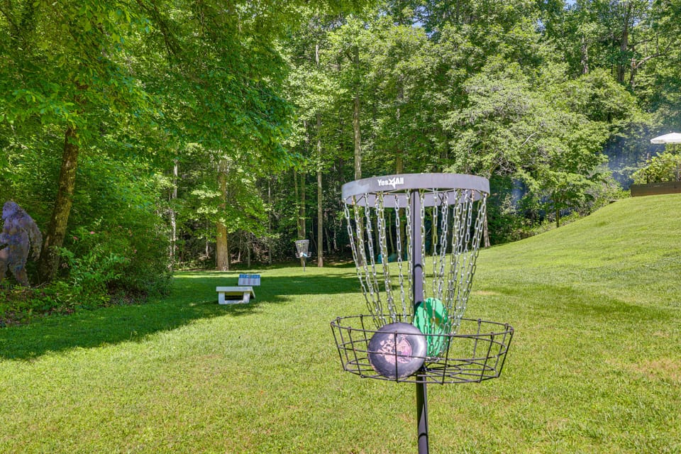 Hot Tub, Fire Pit: Family-Friendly Murphy Home House in Tennessee